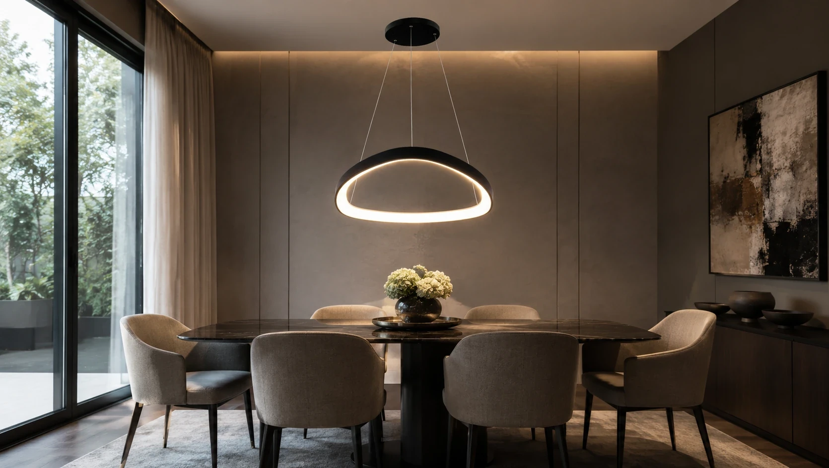 Dining area interior accent lighting application
