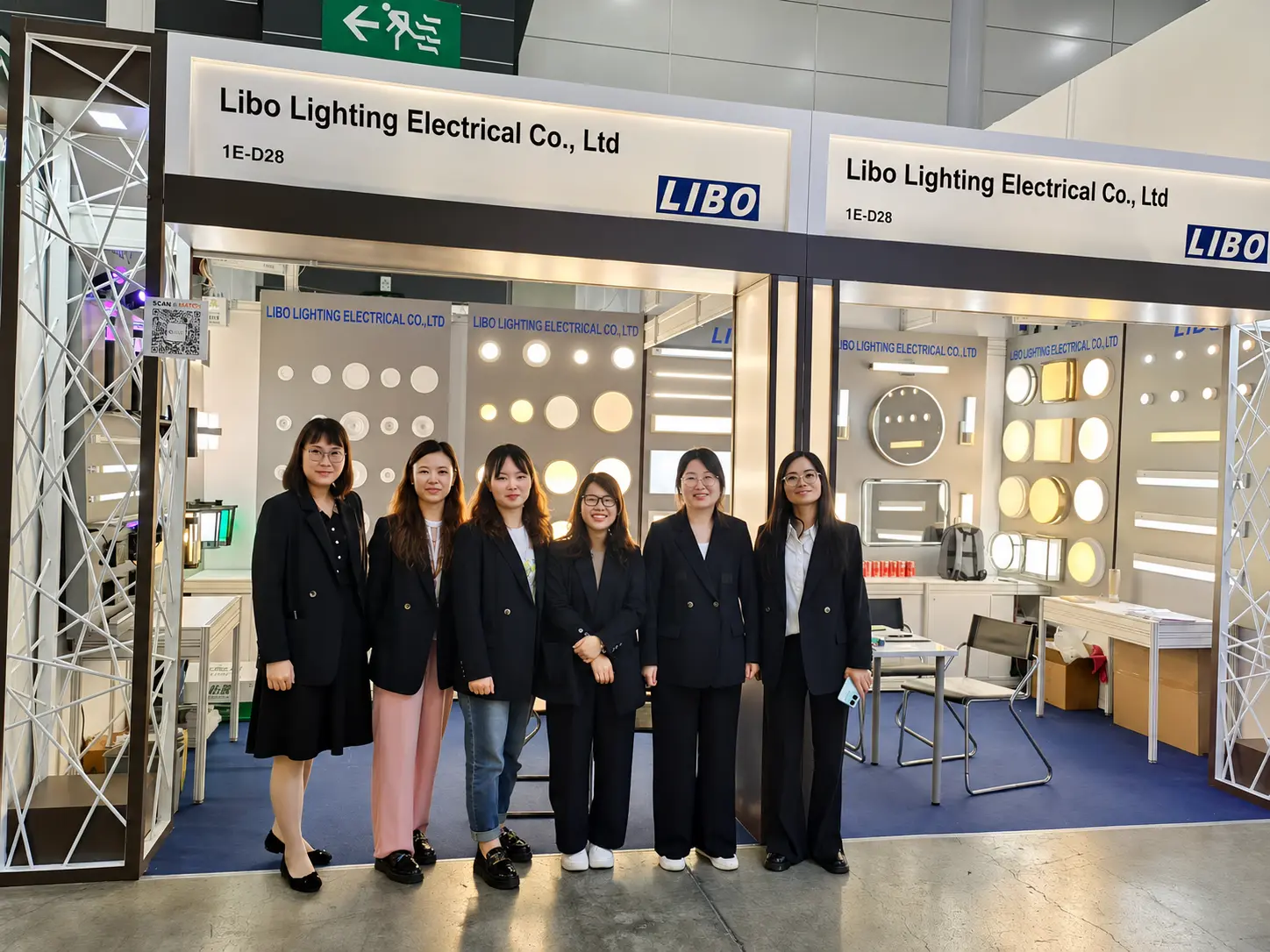 LIBO team discussing smart lighting projects with distributors